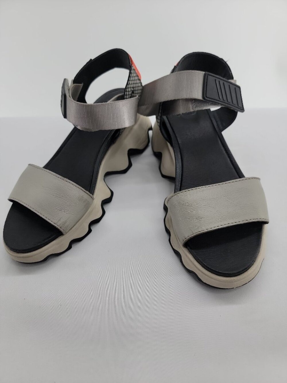 Sorel Kinetic Impact Sandals Womens 6.5 Chunky Platform Sport Beige Black - Picture 3 of 13